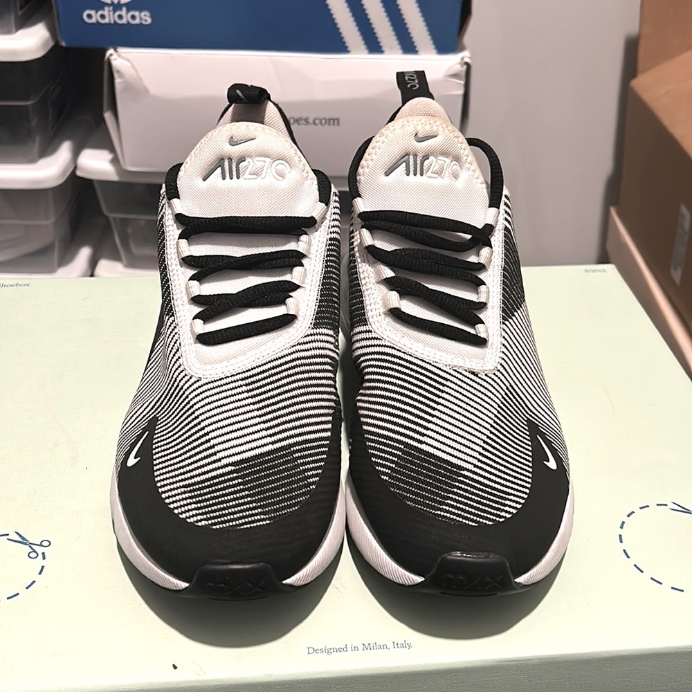 Nike AIR270, US size  7 men, lightly worn